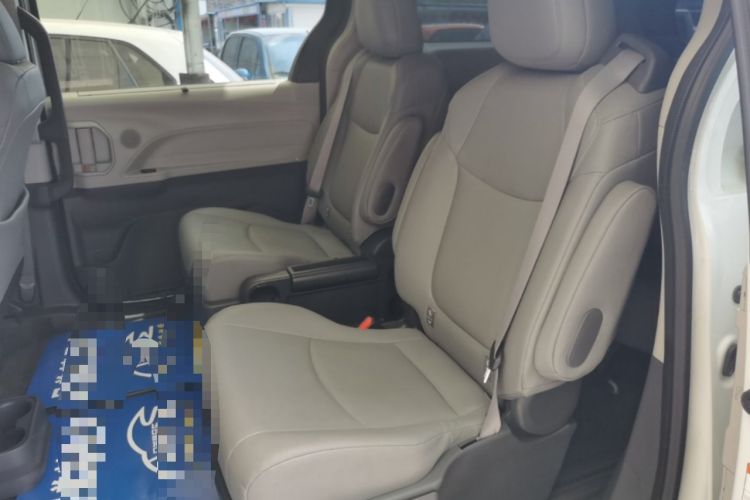 Used Toyota Granvia 2023 2.5L Hybrid Comfort Edition Left Rear Seat