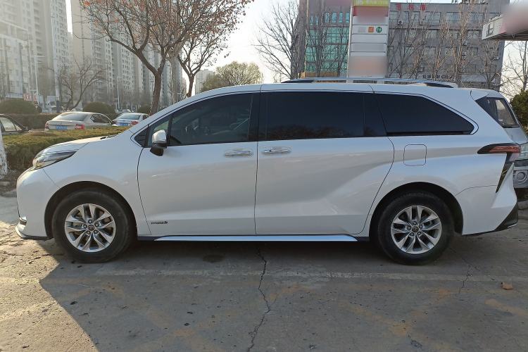 Used Toyota Granvia 2023 2.5L Hybrid Comfort Edition Left Side