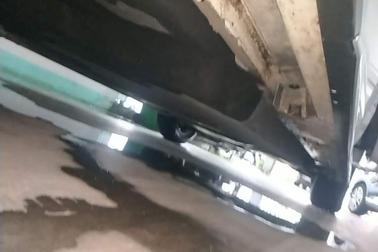 Used Toyota Granvia 2023 2.5L Hybrid Comfort Edition Left Side Sill