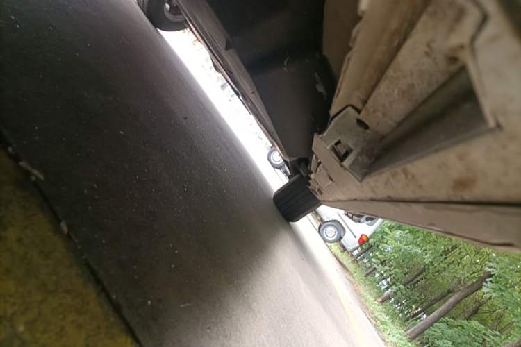 Used Toyota Granvia 2023 2.5L Hybrid Comfort Edition Left Side Sill