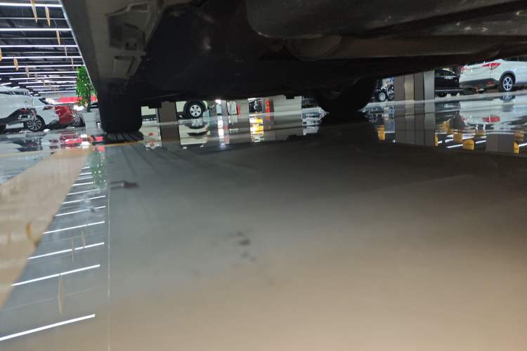 Used Toyota Granvia 2023 2.5L Hybrid Comfort Edition Left Side Sill