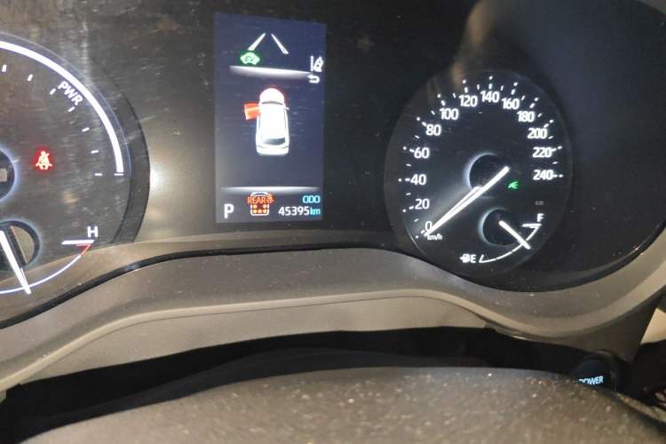 Used Toyota Granvia 2023 2.5L Hybrid Prestige PLUS Edition Odometer Close Up