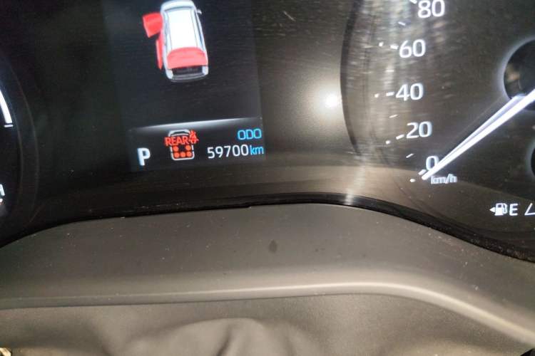 Used Toyota Granvia 2023 2.5L Hybrid Luxury Edition Odometer Close Up
