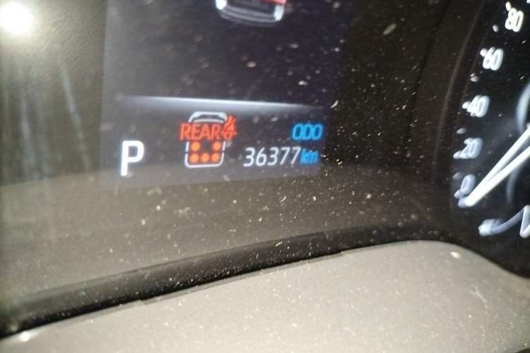 Used Toyota Granvia 2023 2.5L Hybrid Prestige PLUS Edition Odometer Close Up