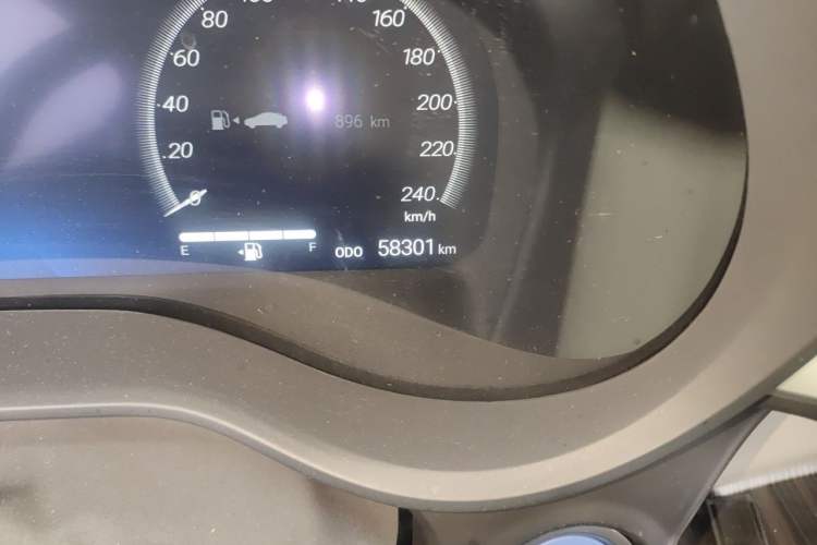 Used Toyota Granvia 2023 2.5L Hybrid Flagship VIP Edition Odometer Close Up