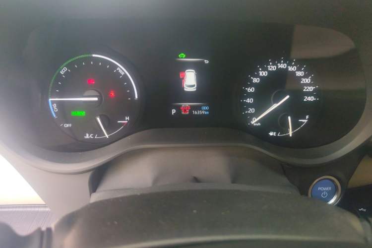 Used Toyota Granvia 2023 2.5L Hybrid Prestige PLUS Edition Odometer Close Up