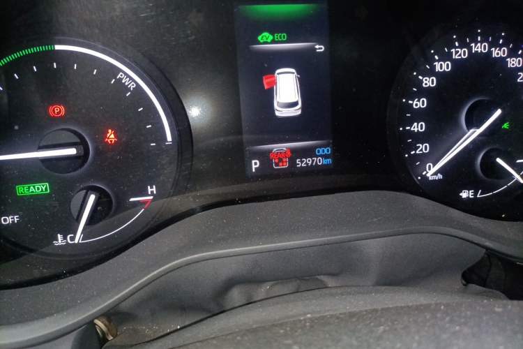 Used Toyota Granvia 2023 2.5L Hybrid Luxury Edition Odometer Close Up