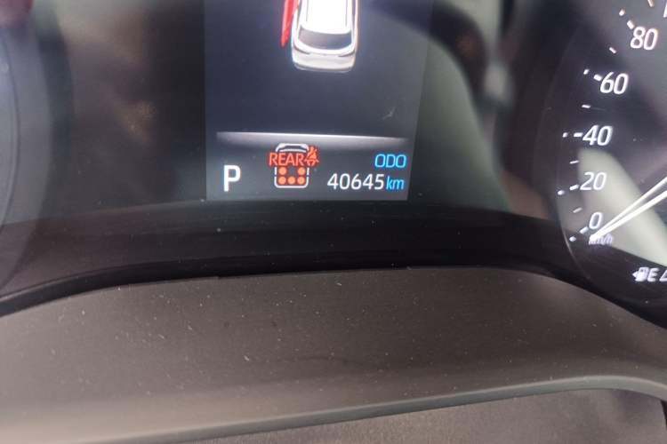 Used Toyota Granvia 2023 2.5L Hybrid Luxury Edition Odometer Close Up