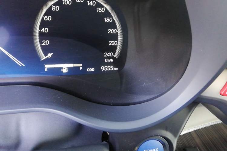 Used Toyota Granvia 2023 2.5L Hybrid Flagship VIP Edition Odometer Close Up