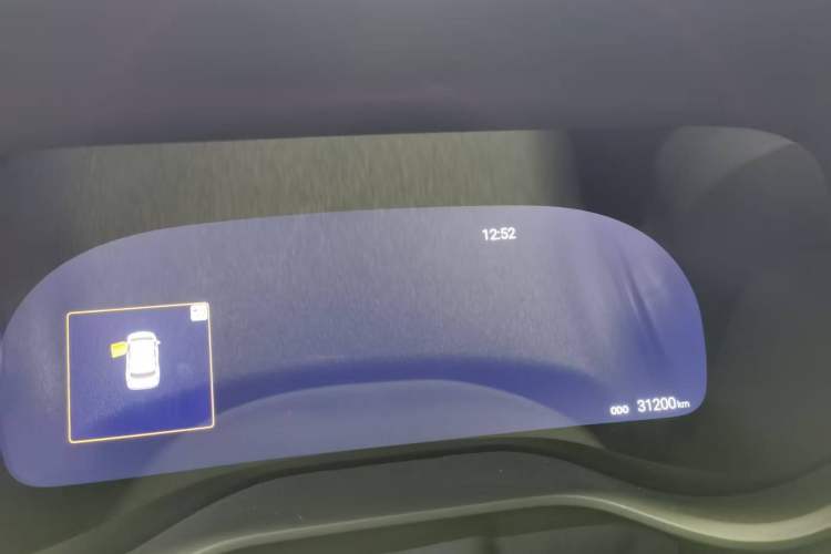 Used Toyota Granvia 2023 2.5L Hybrid Flagship VIP Edition Odometer Close Up