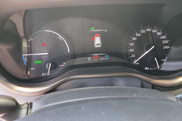 Used Toyota Granvia 2023 2.5L Hybrid Prestige Wellness PLUS Edition Odometer Close Up