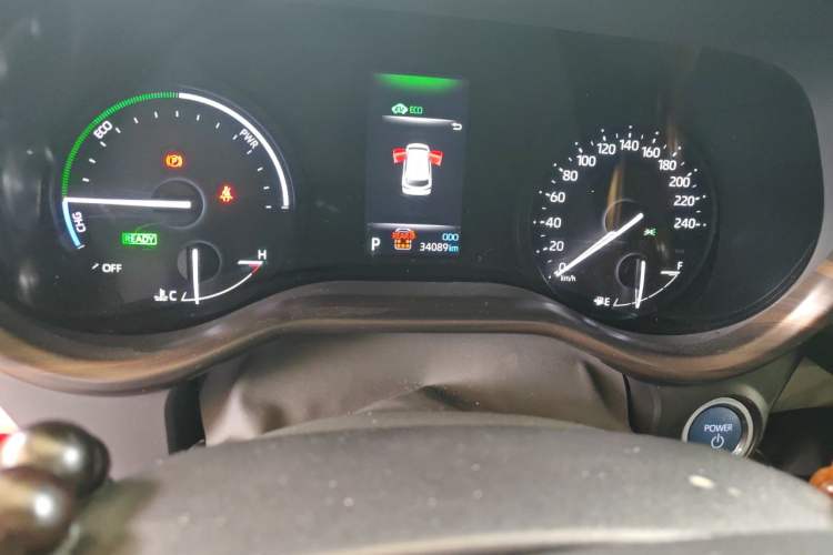Used Toyota Granvia 2023 2.5L Hybrid Prestige PLUS Edition Odometer Close Up