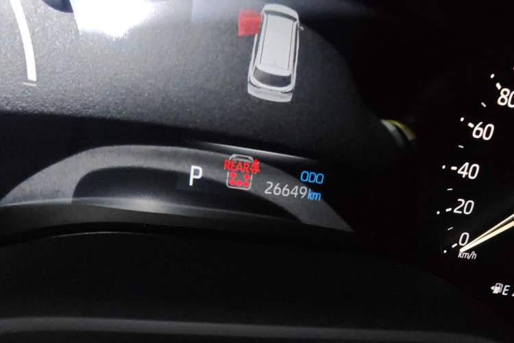 Used Toyota Granvia 2023 2.5L Hybrid Prestige PLUS Edition Odometer Close Up