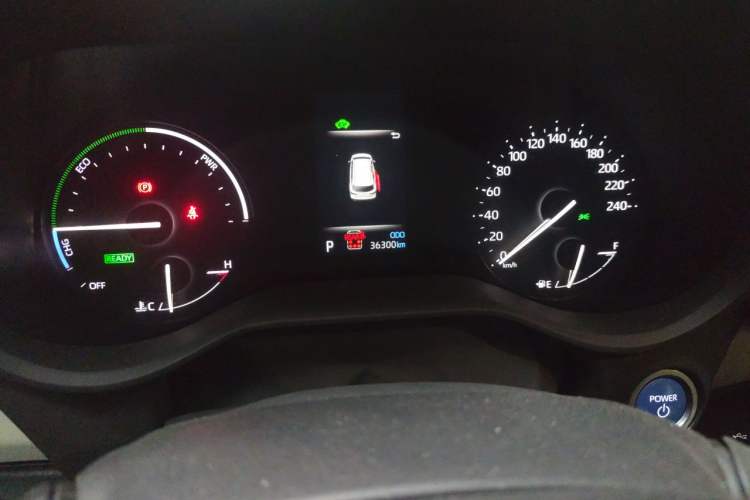 Used Toyota Granvia 2023 2.5L Hybrid Prestige PLUS Edition Odometer Close Up