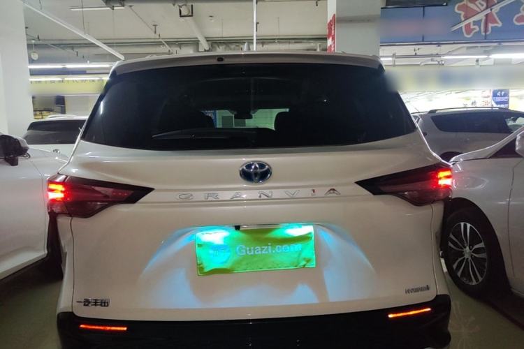 Used Toyota Granvia 2023 2.5L Hybrid Luxury Edition Rear