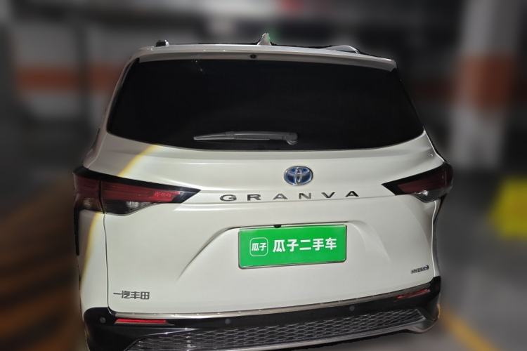Used Toyota Granvia 2023 2.5L Hybrid Luxury Edition Rear
