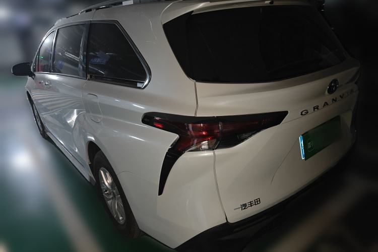 Used Toyota Granvia 2023 2.5L Hybrid Comfort Edition Rear Left 45 Deg