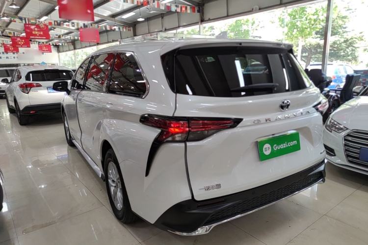 Used Toyota Granvia 2023 2.5L Hybrid Comfort Edition Rear Left 45 Deg