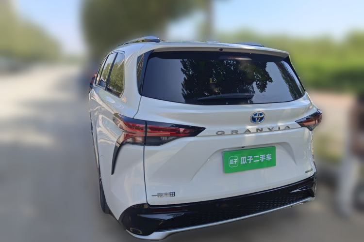 Used Toyota Granvia 2023 2.5L Hybrid Prestige PLUS Edition Rear Left 45 Deg