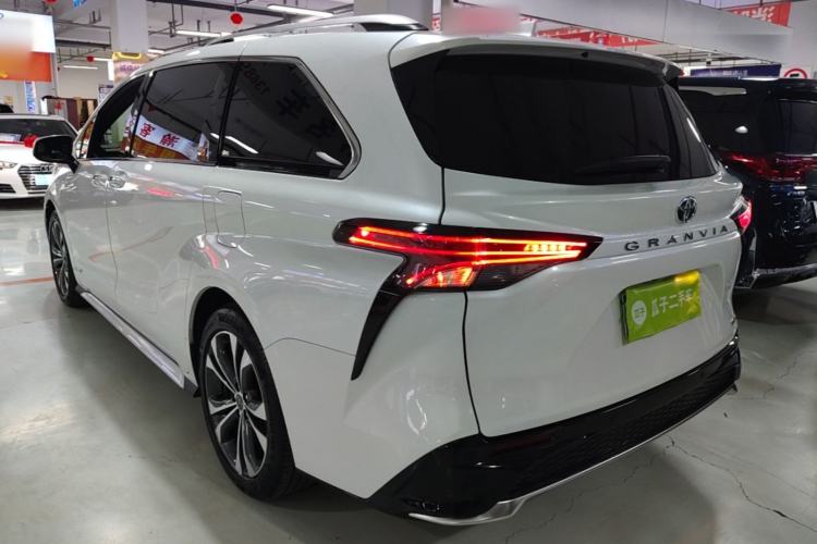 Used Toyota Granvia 2023 2.5L Hybrid Prestige VIP Edition Rear Left 45 Deg