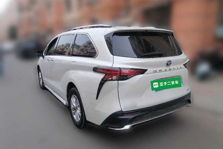 Used Toyota Granvia 2023 2.5L Hybrid Comfort Edition Rear Left 45 Deg