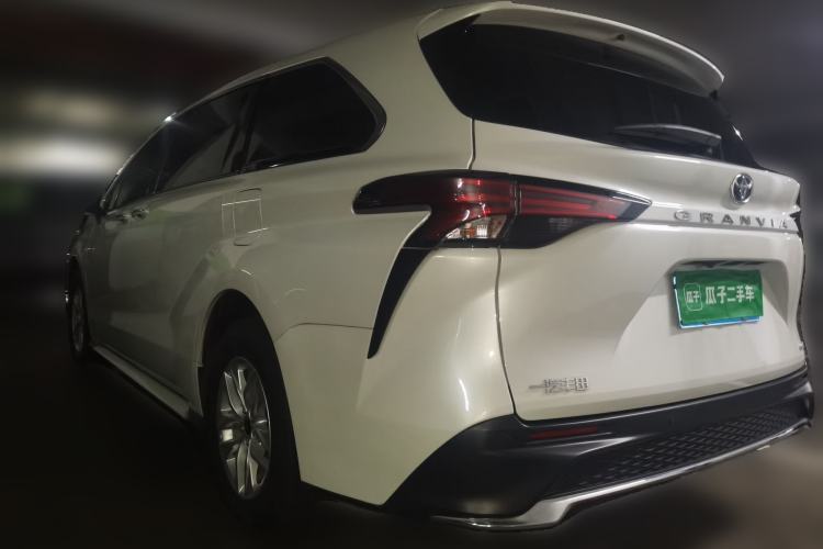 Used Toyota Granvia 2023 2.5L Hybrid Comfort Edition Rear Left 45 Deg