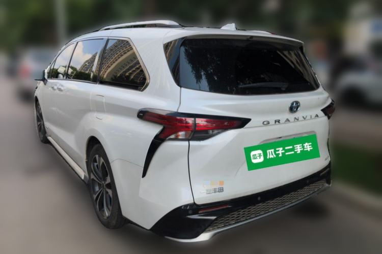 Used Toyota Granvia 2023 2.5L Hybrid Prestige PLUS Edition Rear Left 45 Deg