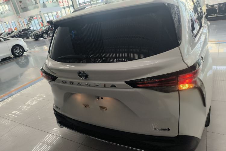 Used Toyota Granvia 2023 2.5L Hybrid Comfort Edition Rear