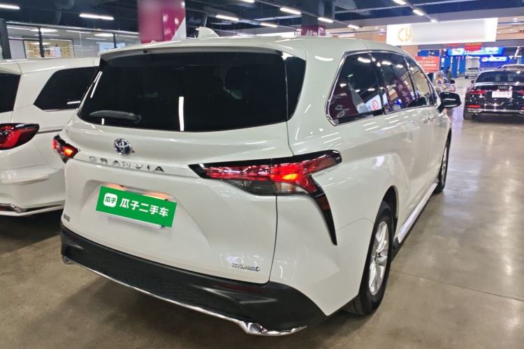 Used Toyota Granvia 2023 2.5L Hybrid Comfort Edition Rear Right 45 Deg