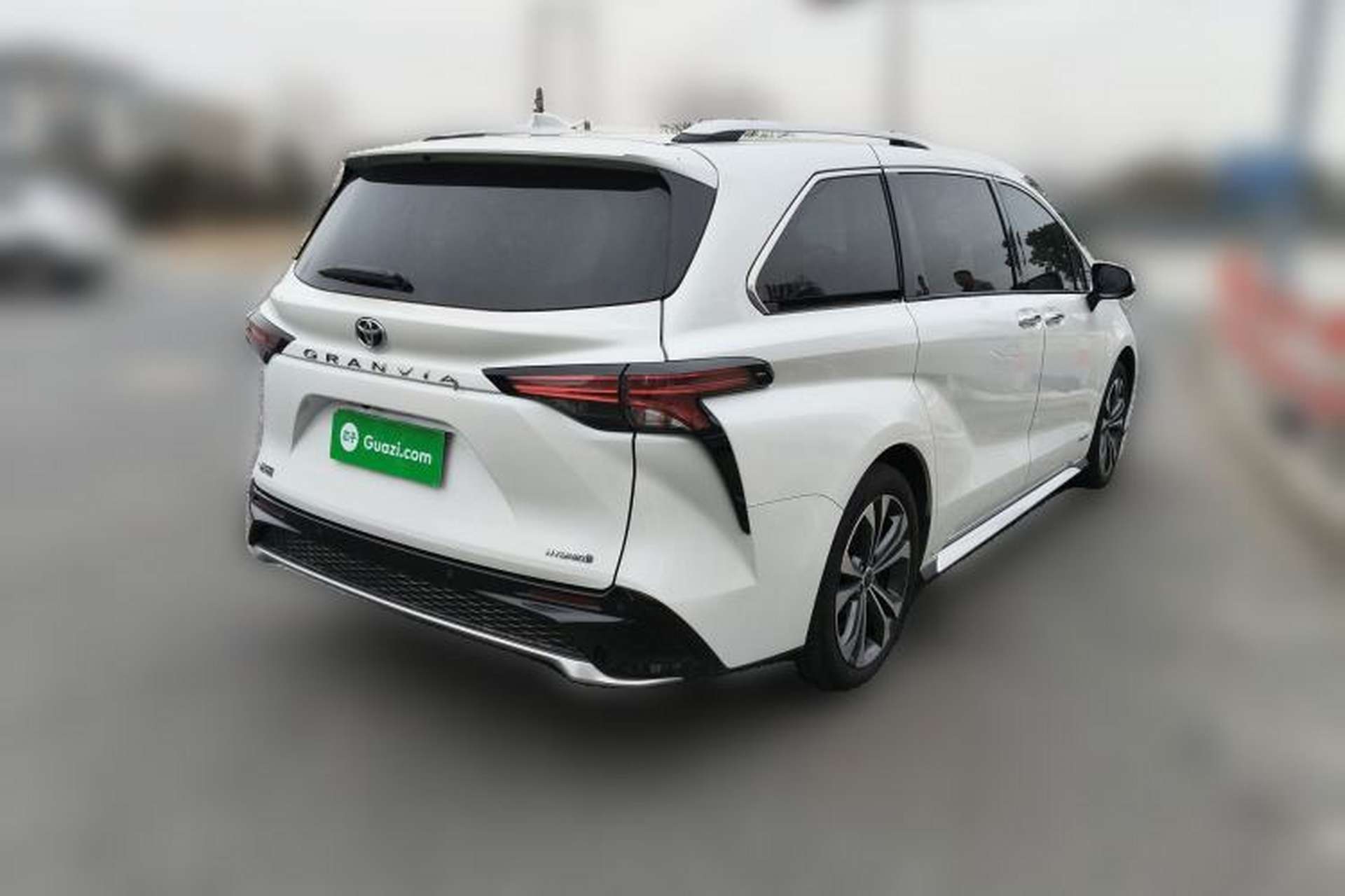 Used Toyota Granvia 2023 2.5L Hybrid Prestige PLUS Edition Rear Right 45 Deg