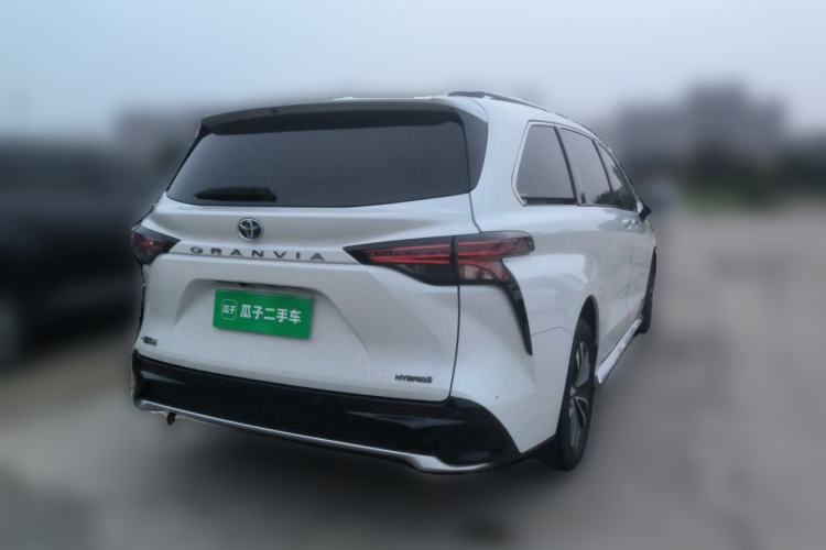 Used Toyota Granvia 2023 2.5L Hybrid Luxury Edition Rear Right 45 Deg