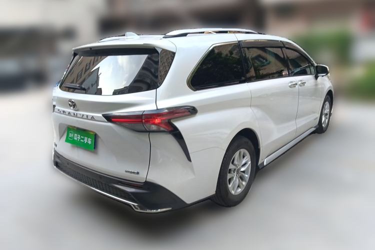 Used Toyota Granvia 2023 2.5L Hybrid Comfort Edition Rear Right 45 Deg