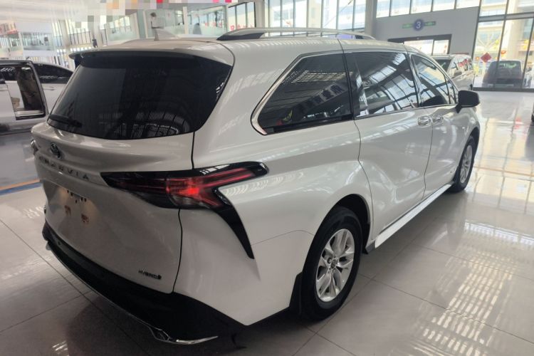 Used Toyota Granvia 2023 2.5L Hybrid Comfort Edition Rear Right 45 Deg