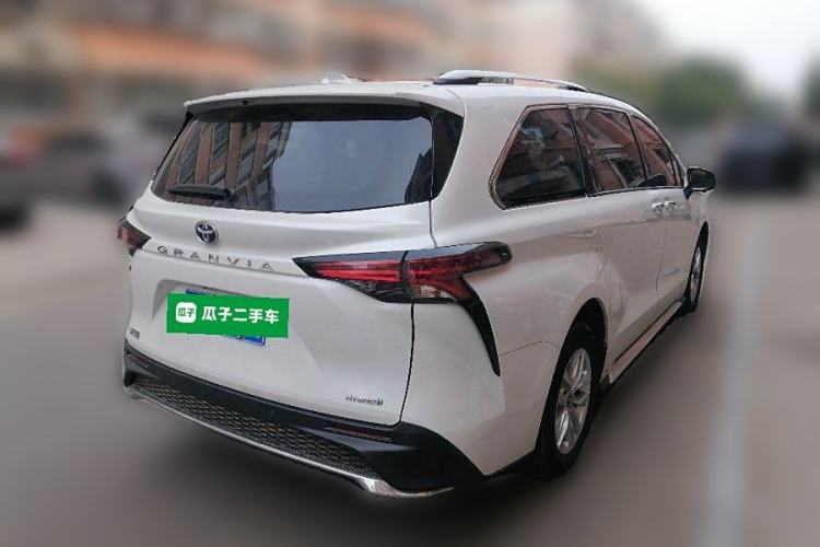 Used Toyota Granvia 2023 2.5L Hybrid Comfort Edition Rear Right 45 Deg
