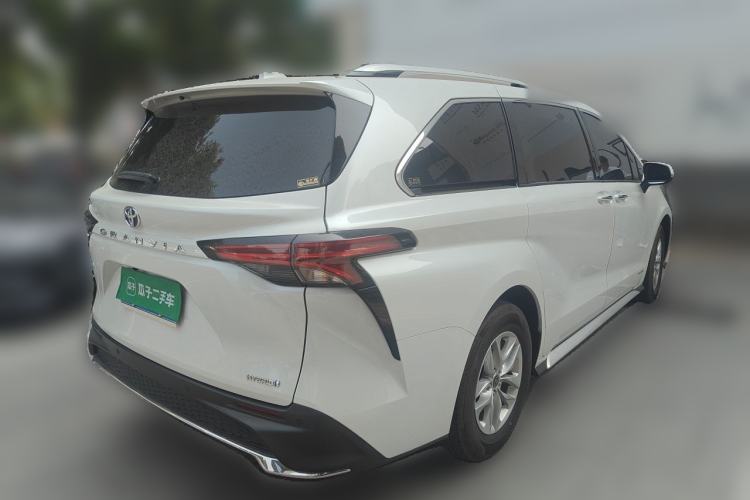 Used Toyota Granvia 2023 2.5L Hybrid Comfort Edition Rear Right 45 Deg