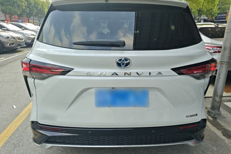 Used Toyota Granvia 2023 2.5L Hybrid Luxury Edition Rear