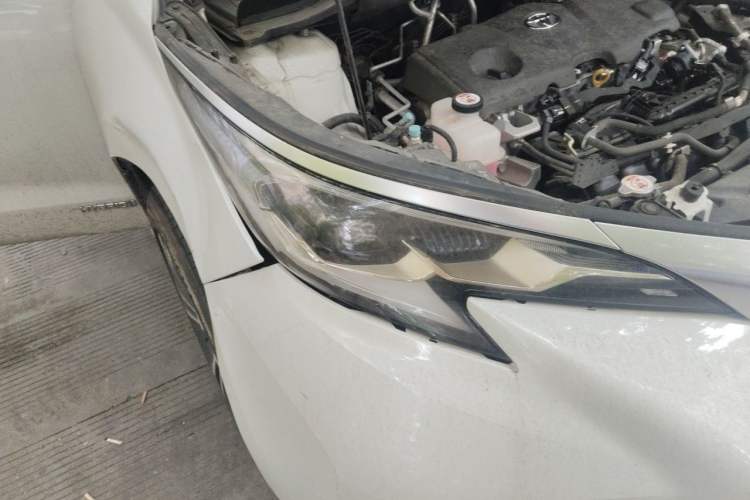 Used Toyota Granvia 2023 2.5L Hybrid Prestige PLUS Edition Right Front Headlight