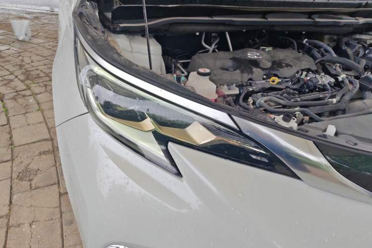 Used Toyota Granvia 2023 2.5L Hybrid Prestige PLUS Edition Right Front Headlight
