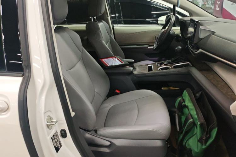 Used Toyota Granvia 2023 2.5L Hybrid Comfort Edition Right Front Seat