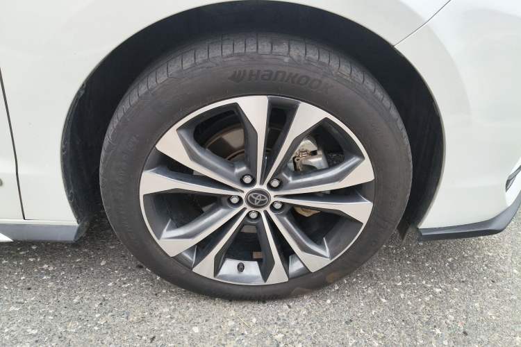 Used Toyota Granvia 2023 2.5L Hybrid Prestige PLUS Edition Right Front Wheel Hub
