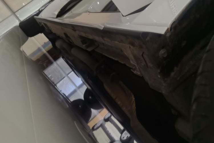 Used Toyota Granvia 2023 2.5L Hybrid Prestige PLUS Edition Right Side Sill