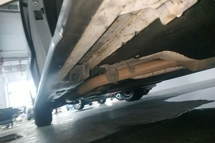 Used Toyota Granvia 2023 2.5L Hybrid Comfort Edition Right Side Sill