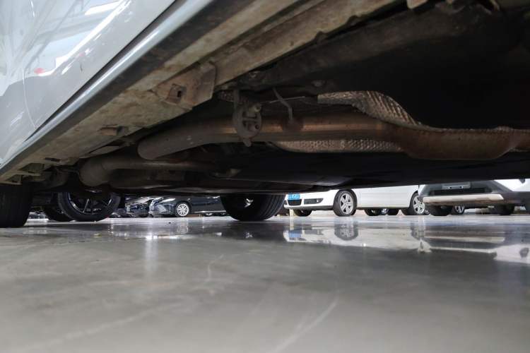 Used Toyota Granvia 2023 2.5L Hybrid Prestige PLUS Edition Right Side Sill