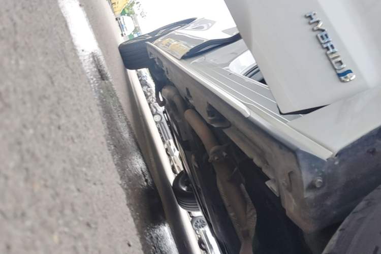 Used Toyota Granvia 2023 2.5L Hybrid Prestige PLUS Edition Right Side Sill