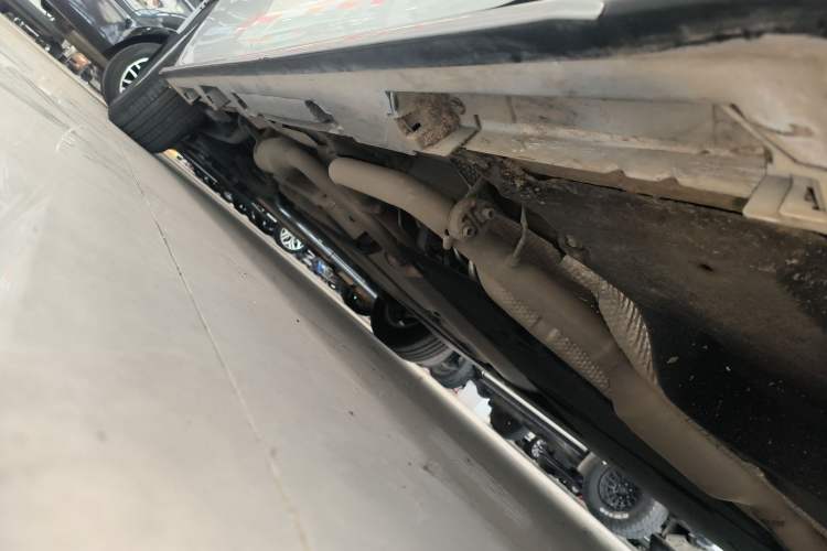 Used Toyota Granvia 2023 2.5L Hybrid Comfort Edition Right Side Sill