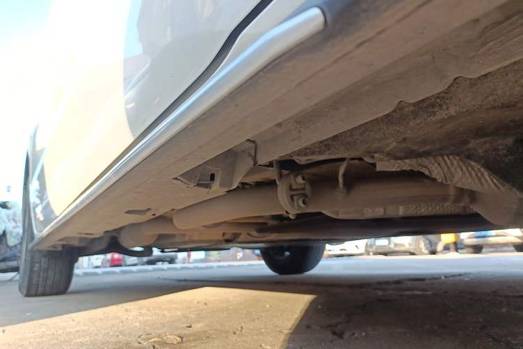 Used Toyota Granvia 2023 2.5L Hybrid Comfort Edition Right Side Sill