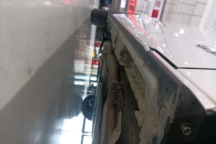 Used Toyota Granvia 2023 2.5L Hybrid Comfort Edition Right Side Sill