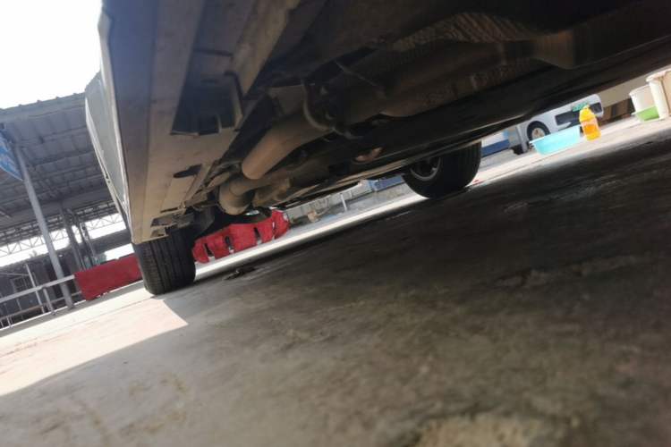 Used Toyota Granvia 2023 2.5L Hybrid Comfort Edition Right Side Sill