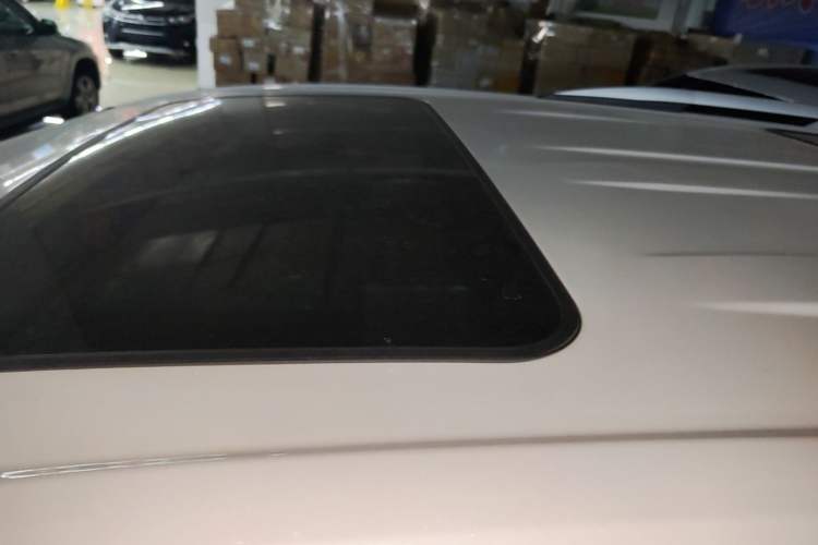 Used Toyota Granvia 2023 2.5L Hybrid Luxury Edition Roof