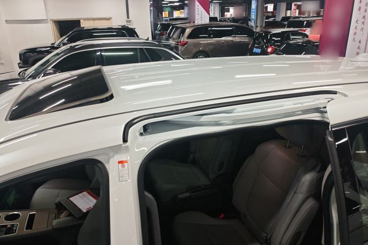 Used Toyota Granvia 2023 2.5L Hybrid Comfort Edition Roof